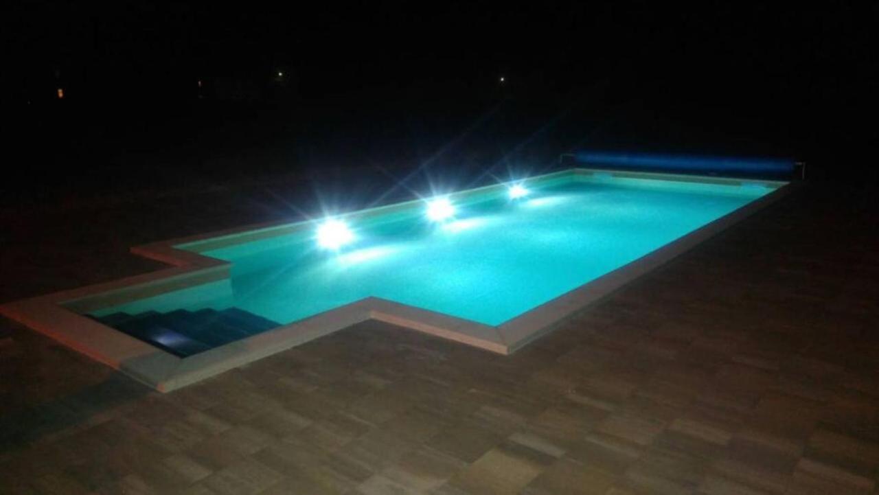 Bungalows Rizvan City Brusane Luaran gambar
